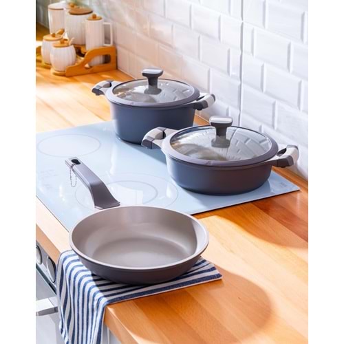 ULTIMATE PRO 5 PARÇA DÖKÜM TENCERE SE 0